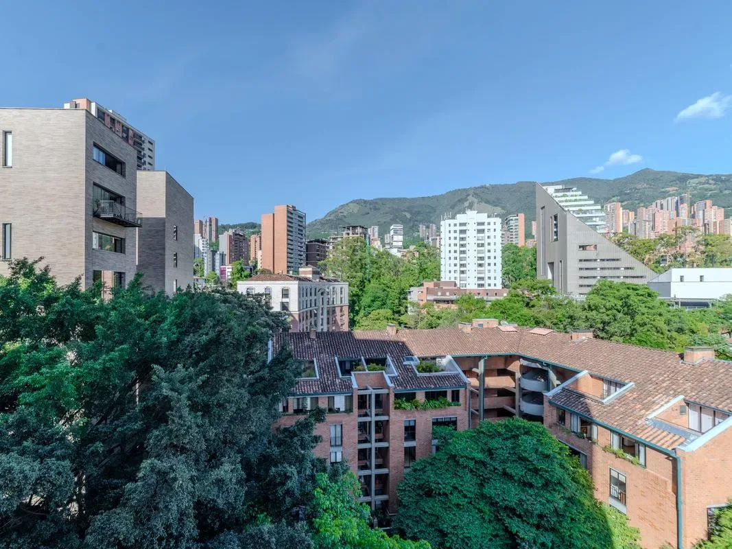 Classy 1BR Duplex in El Poblado w/ Balcony
