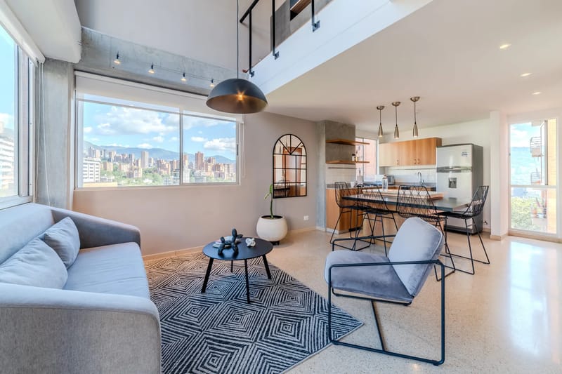 Classy 1BR Duplex in El Poblado w/ Balcony