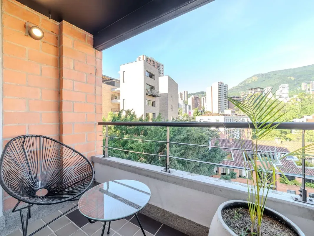 Classy 1BR Duplex in El Poblado w/ Balcony