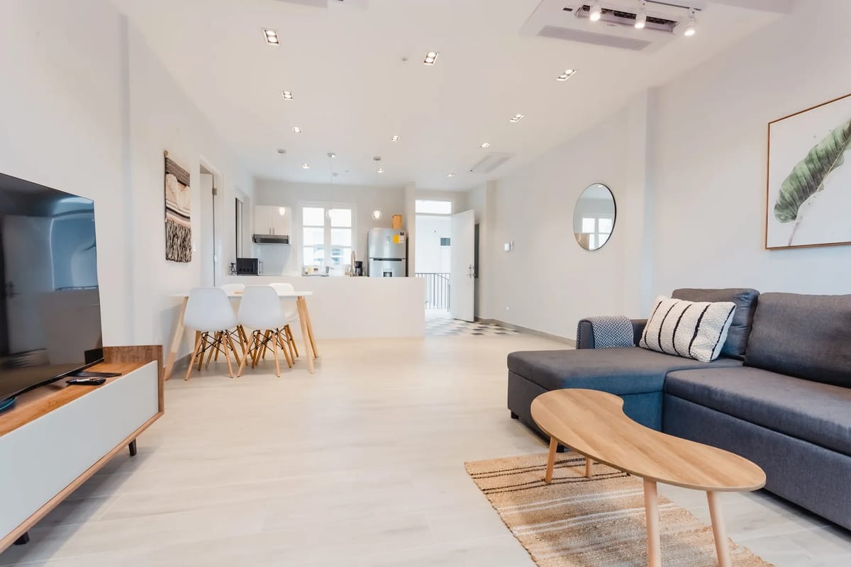 High-end 1BR in Casco Antiguo