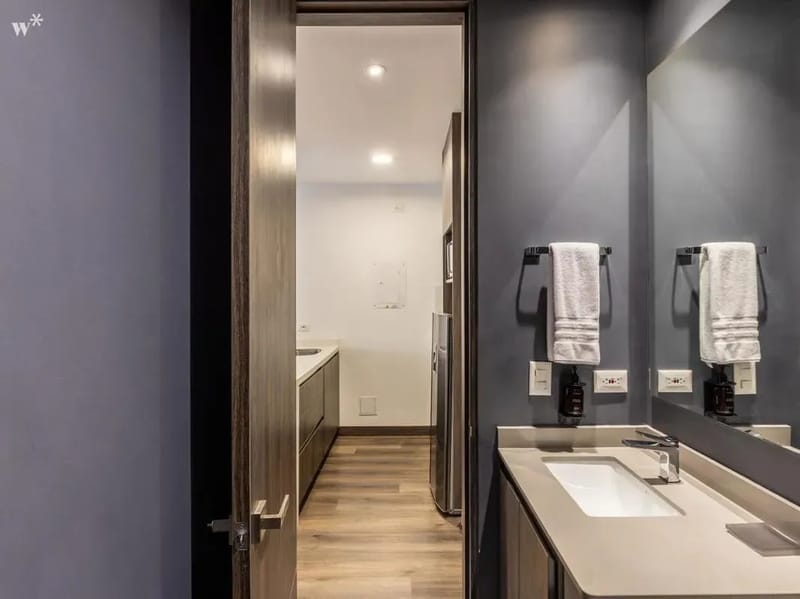Modern 1BR in Luxury Building with Terrace in Chico
