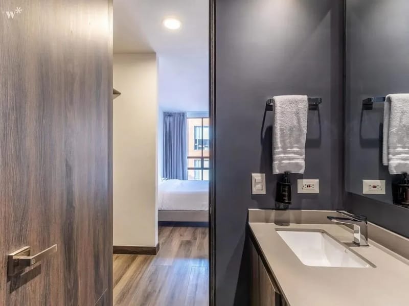 Modern 1BR in Luxury Building with Terrace in Chico
