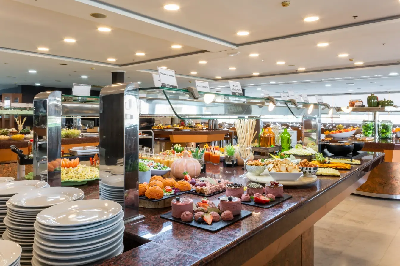 Restaurante bufé del hotel