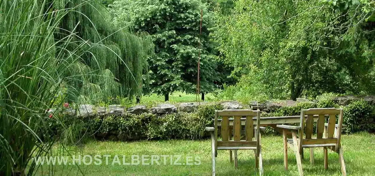 Hostal Bertiz garden