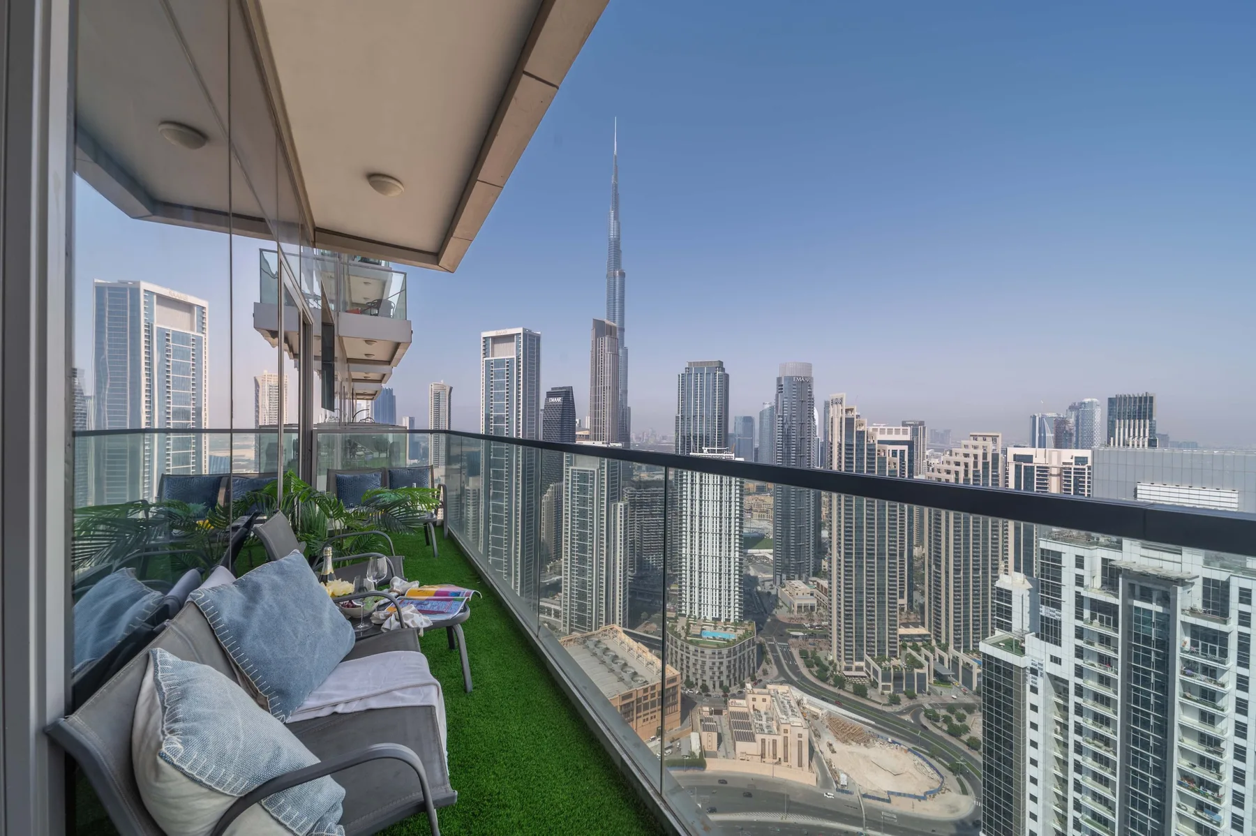 Balcón con vistas al Burj Khalifa