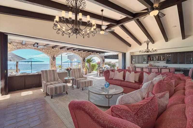Luxury and Cozy 5BR Villa with Amazing Pool