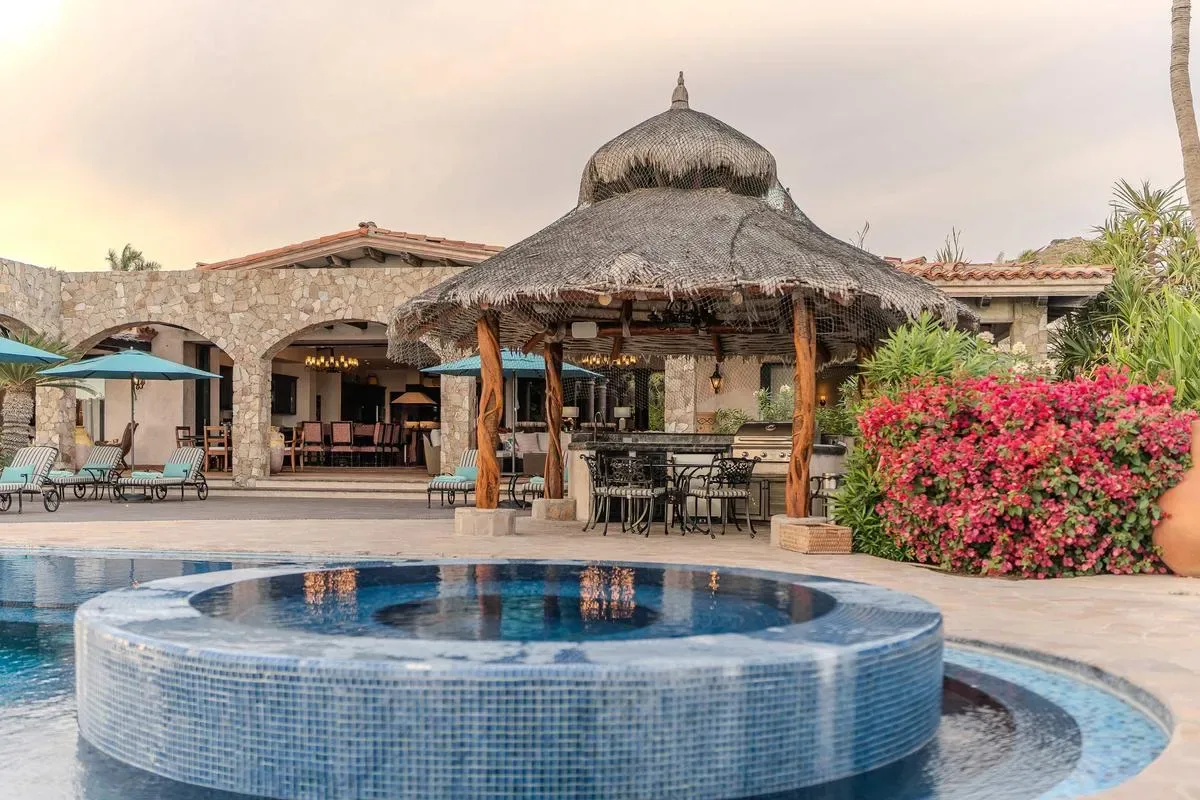 Luxury and Cozy 5BR Villa with Amazing Pool