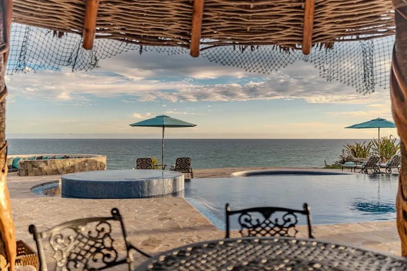 Luxury and Cozy 5BR Villa with Amazing Pool