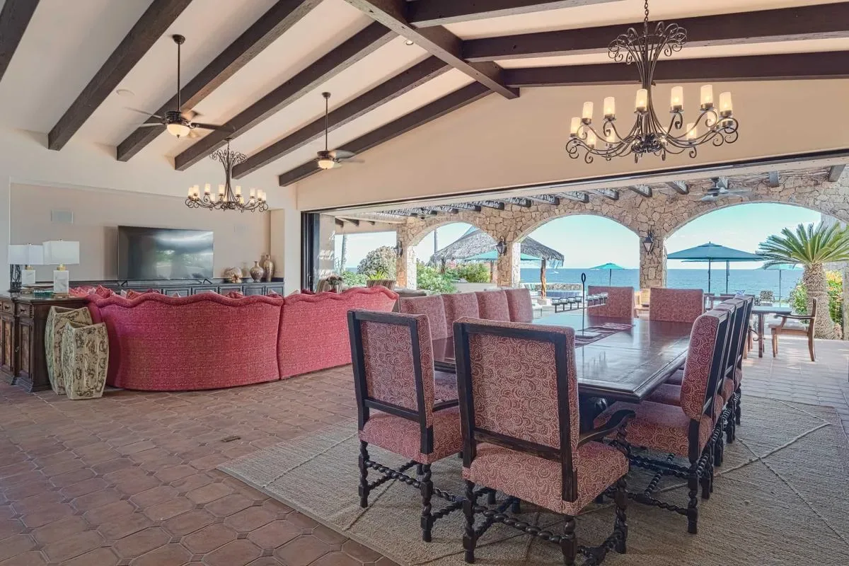 Luxury and Cozy 5BR Villa with Amazing Pool