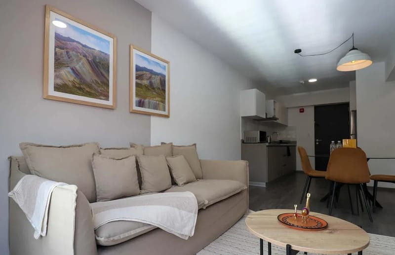 Luminous 1BR in Historic Cusco w/ Balcony