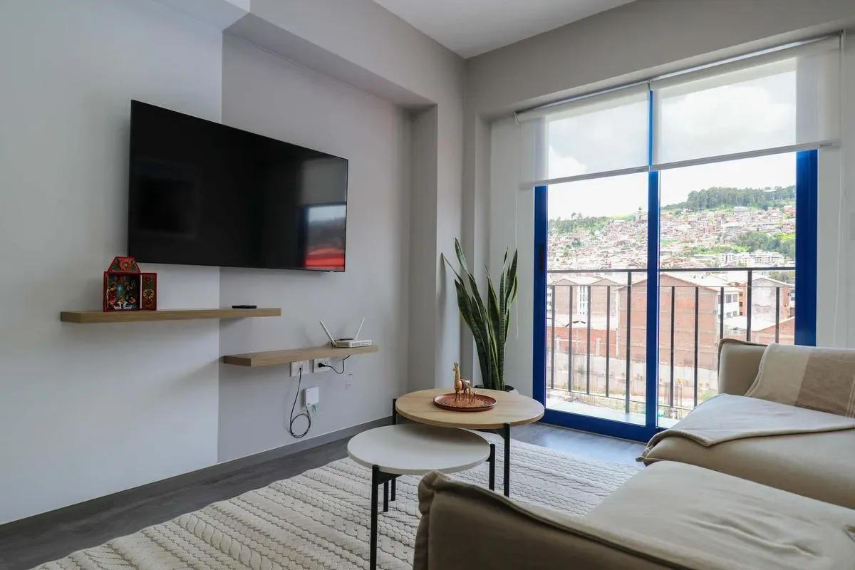 Luminous 1BR in Historic Cusco w/ Balcony