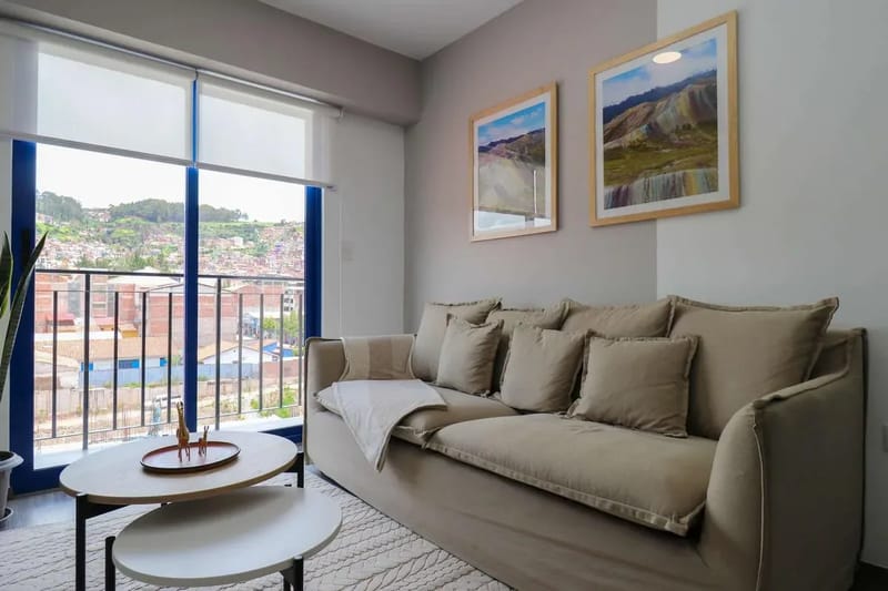 Luminous 1BR in Historic Cusco w/ Balcony
