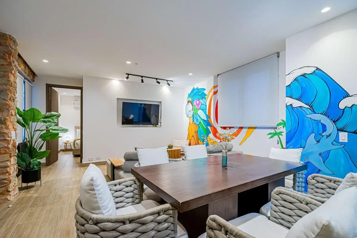 Sophisticated 2BR in Casco Antiguo