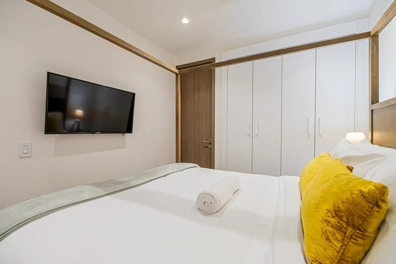 Sophisticated 2BR in Casco Antiguo
