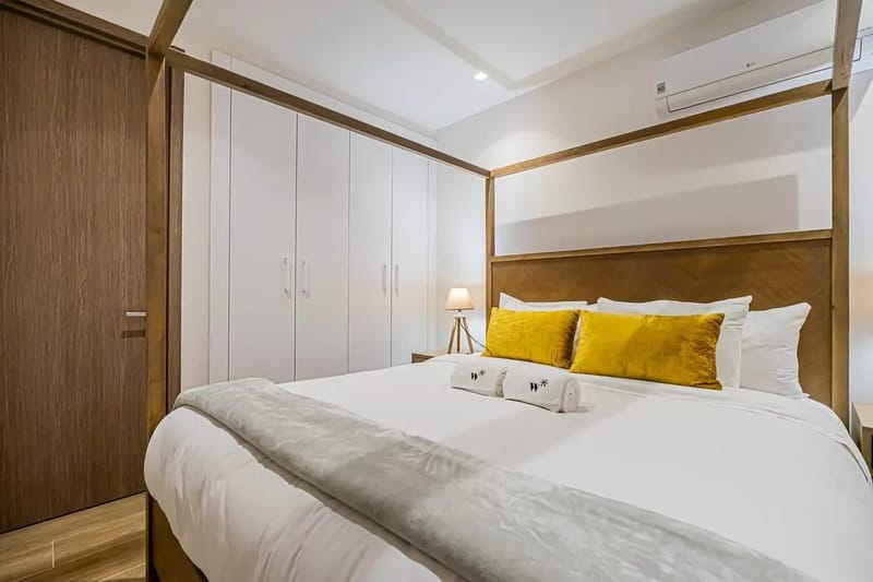 Sophisticated 2BR in Casco Antiguo