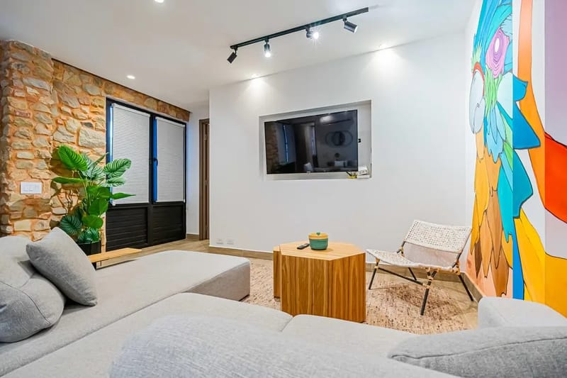 Sophisticated 2BR in Casco Antiguo