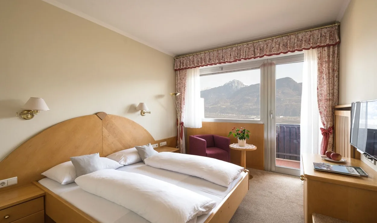 Habitación doble estándar, orientada al valle
