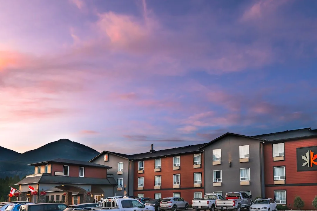 Hotel exterior/interior