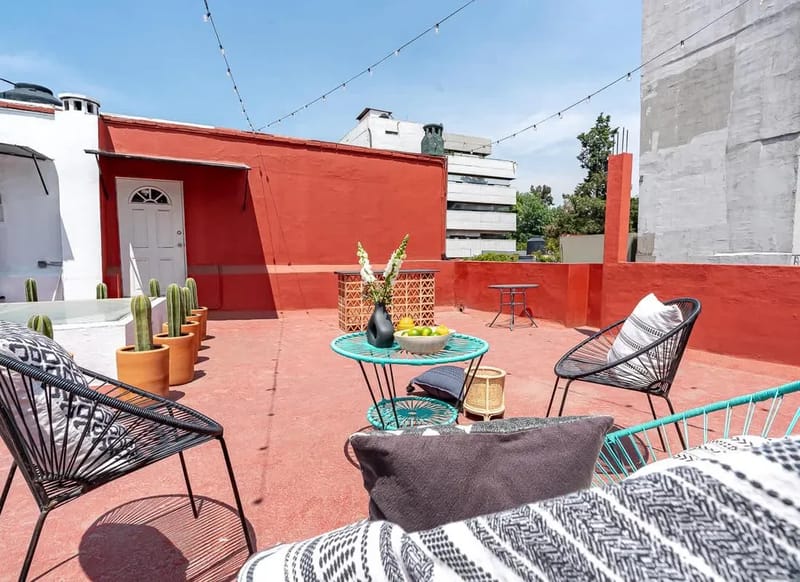 Bright 6BR House w/ Private Terrace