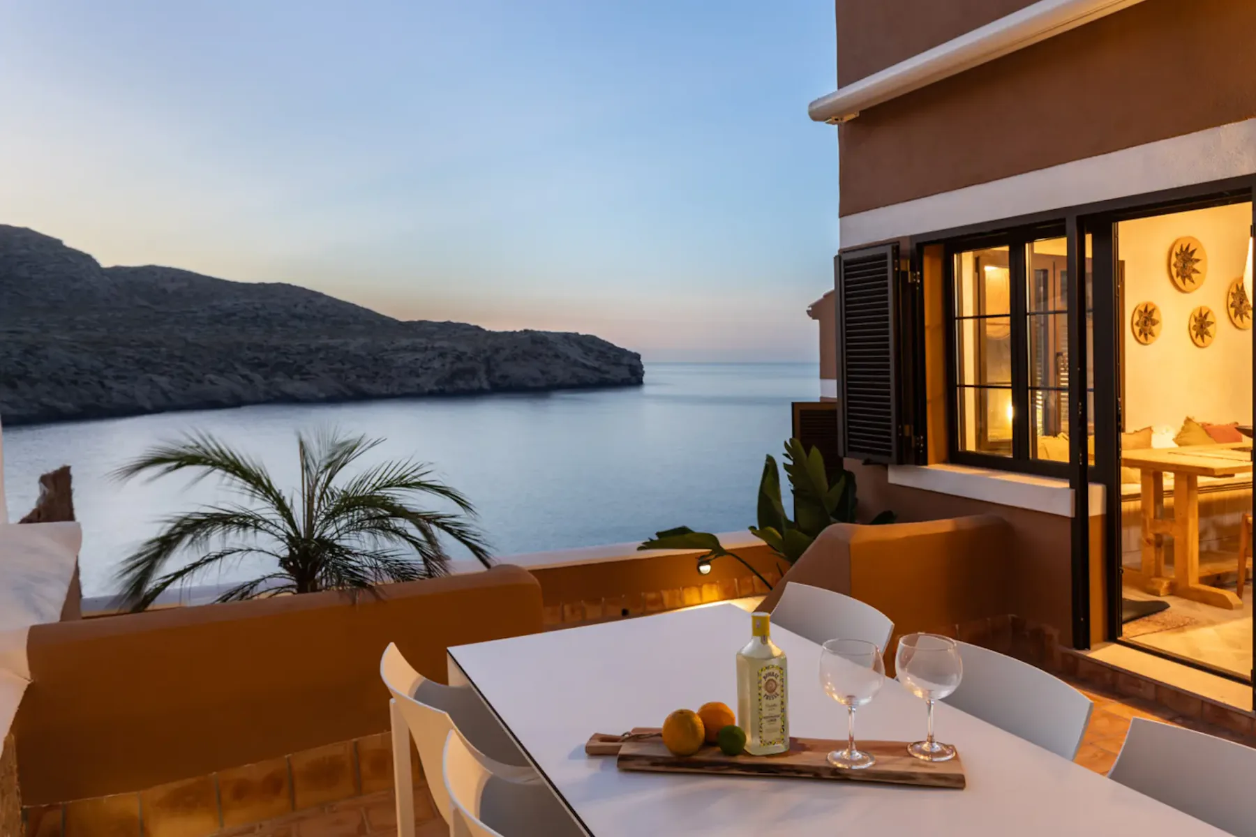 Cosy seaside living room sea view villa Cala Carbo Mallorca