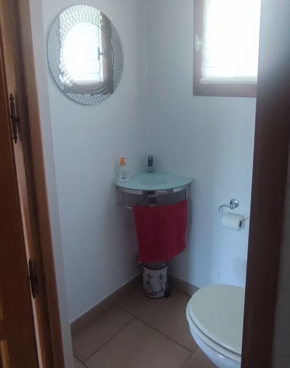Private toilet