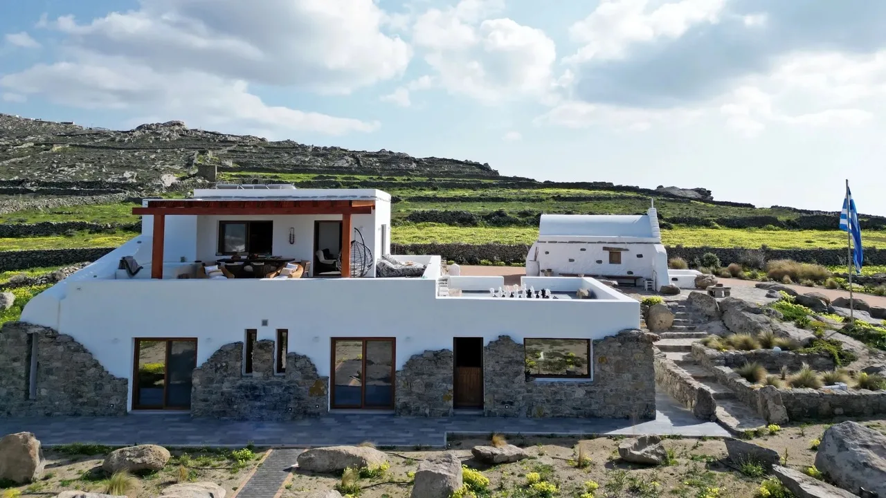 Klouvas Estate