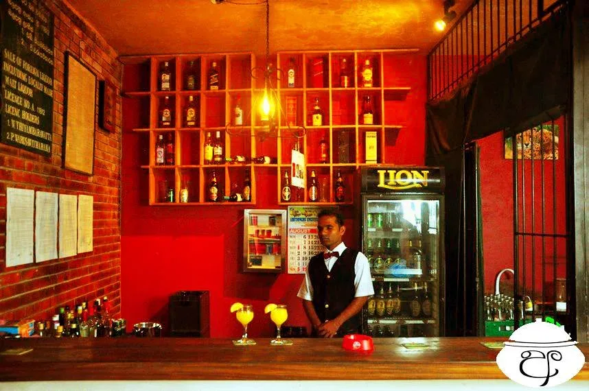 Cóctel de autor servido en Ambalama Leisure Lounge