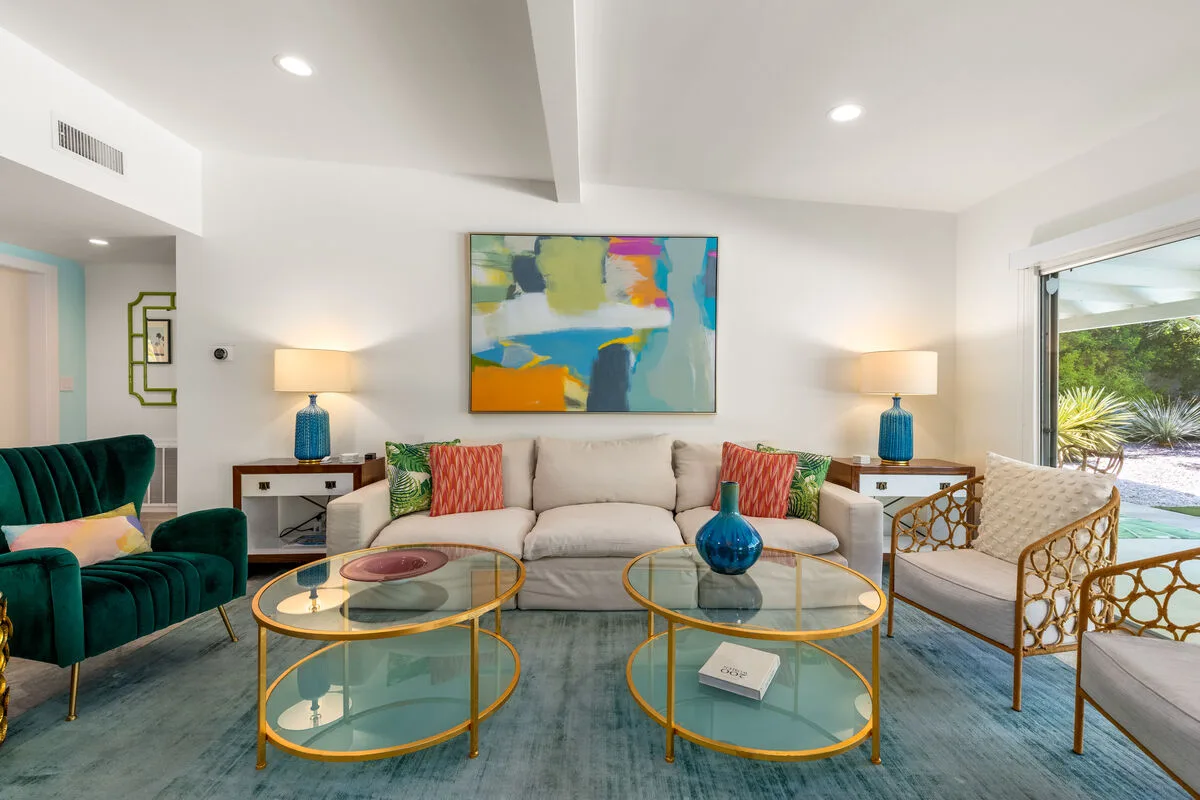 The Modernist Retreat