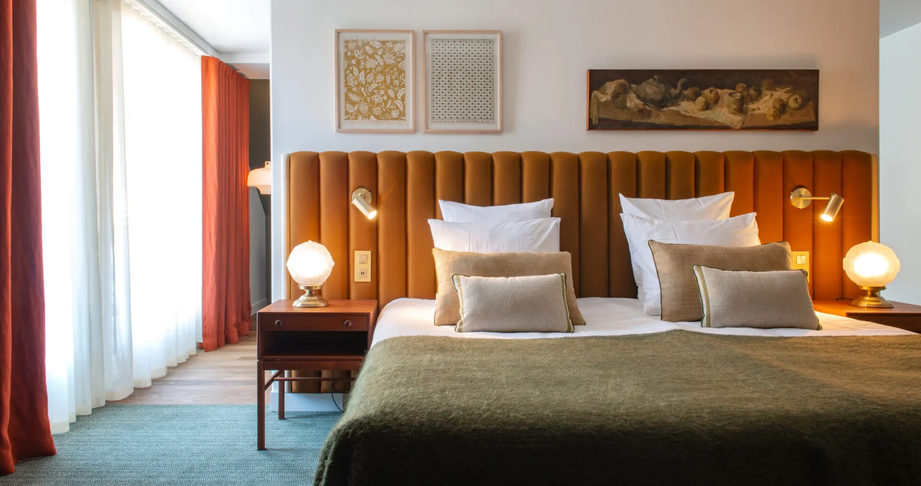 Hotel suite