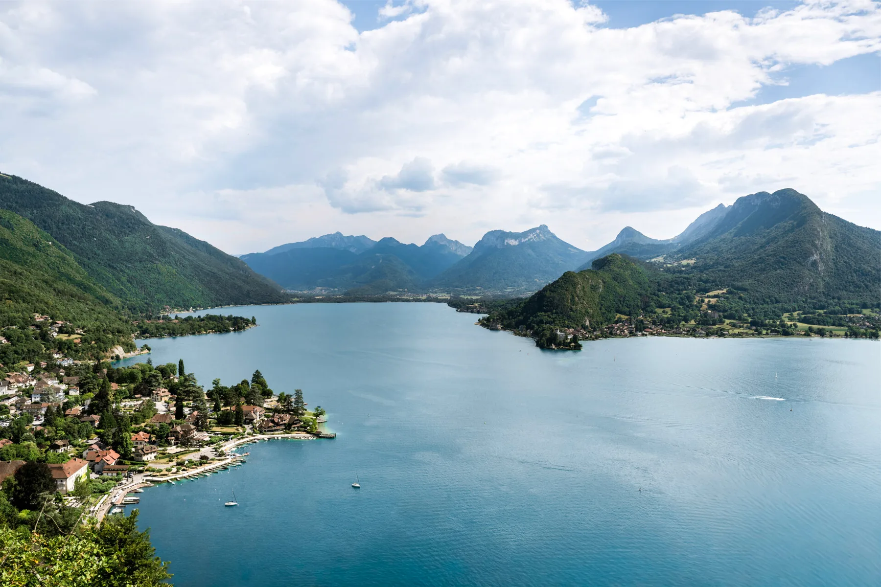 Auberge du Père Bise on Lake Annecy