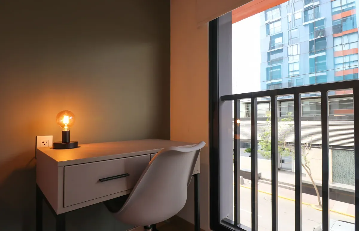 Deluxe 2BR w/ Perfect Balcony in Miraflores