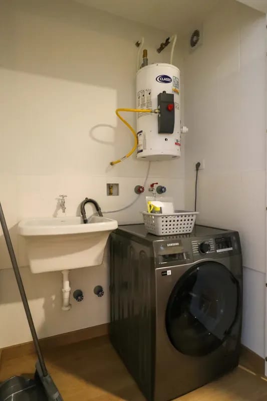 Deluxe 2BR w/ Perfect Balcony in Miraflores