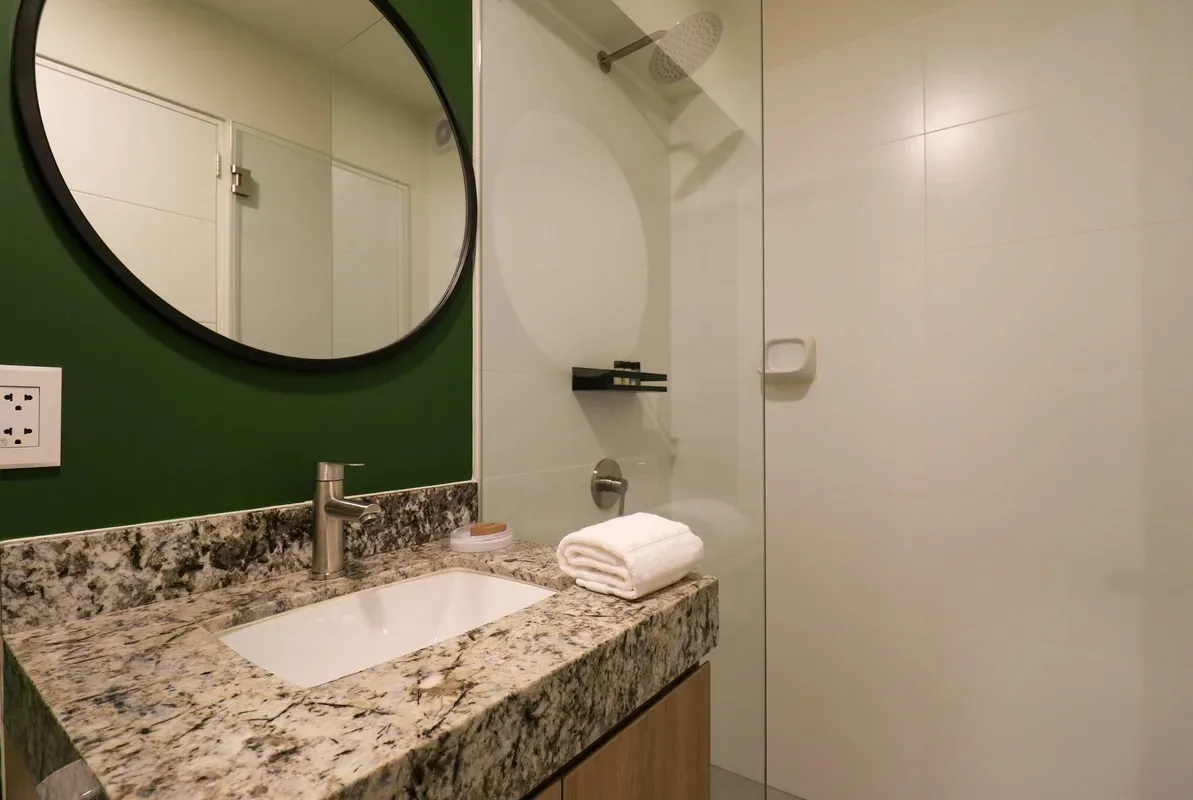 Deluxe 2BR w/ Perfect Balcony in Miraflores