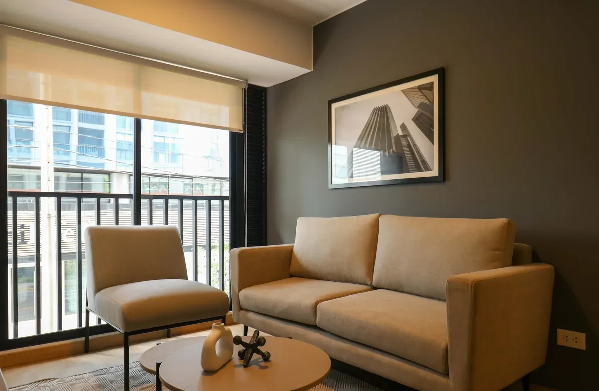 Deluxe 2BR w/ Perfect Balcony in Miraflores