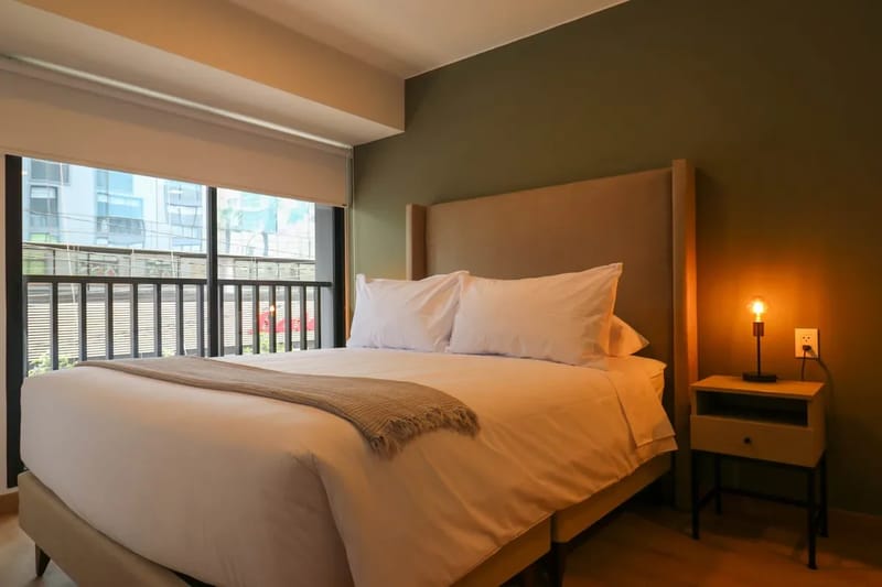 Deluxe 2BR w/ Perfect Balcony in Miraflores