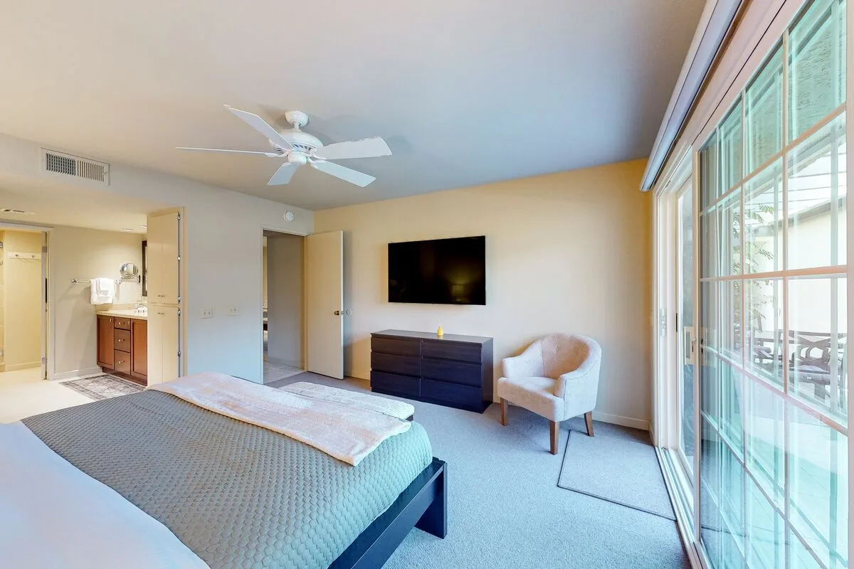 Palms & Peaks 7 Night minimum stay
