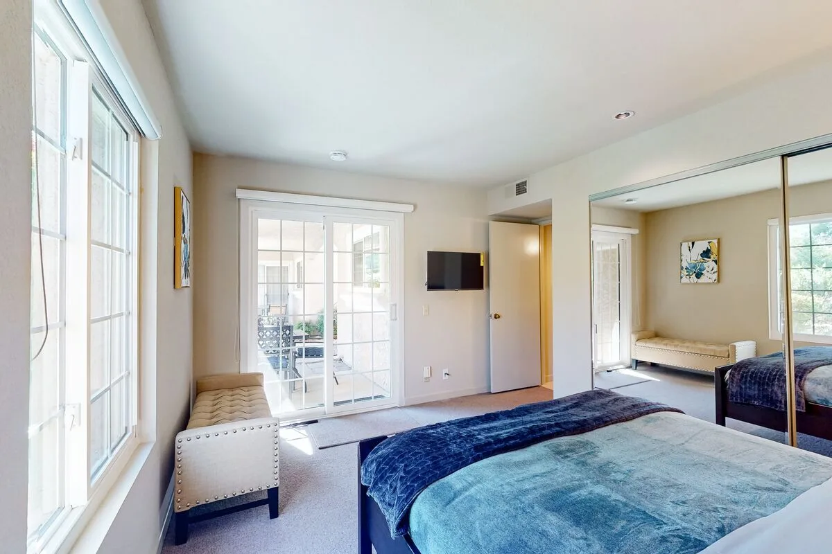 Palms & Peaks 7 Night minimum stay