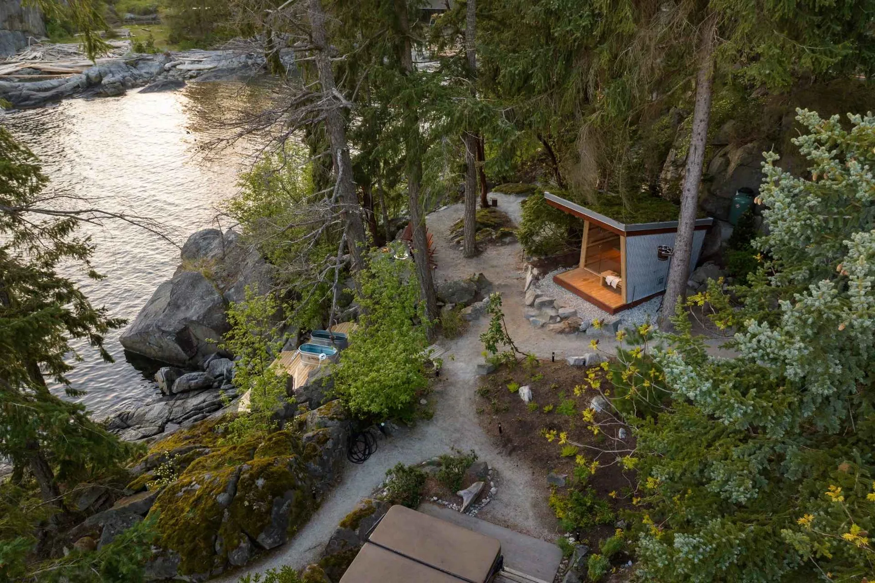 Pointhouse Suites