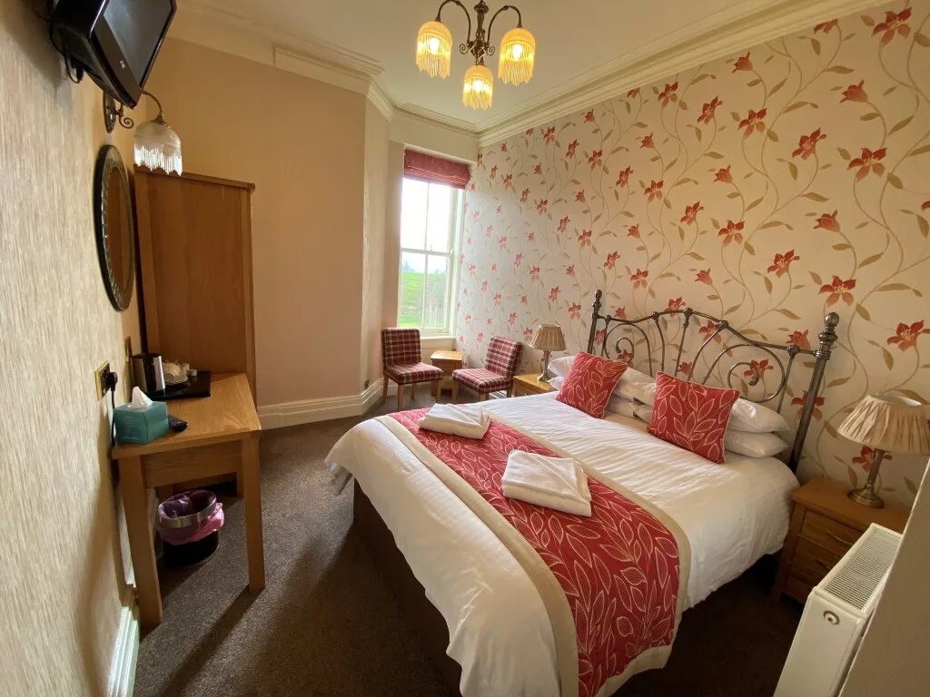 Classic Double Room En-suite with shower - Park View