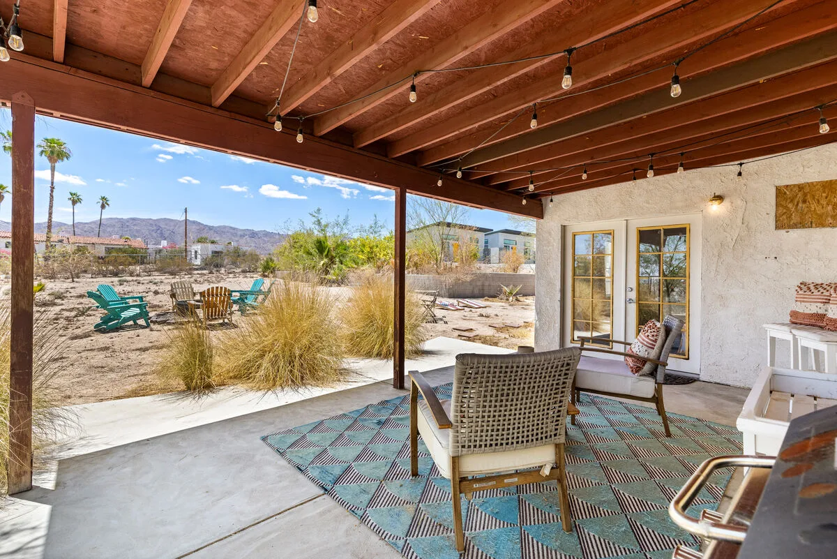 Hollywood Oasis