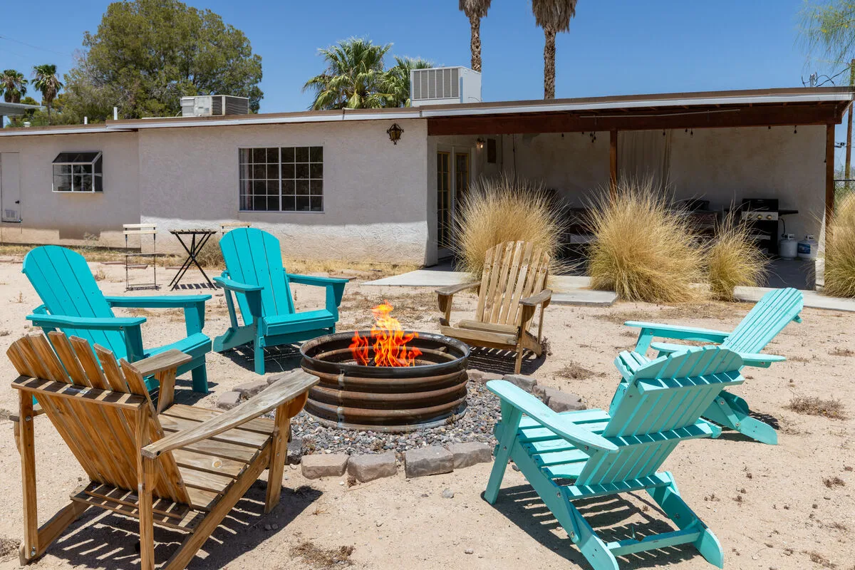 Hollywood Oasis
