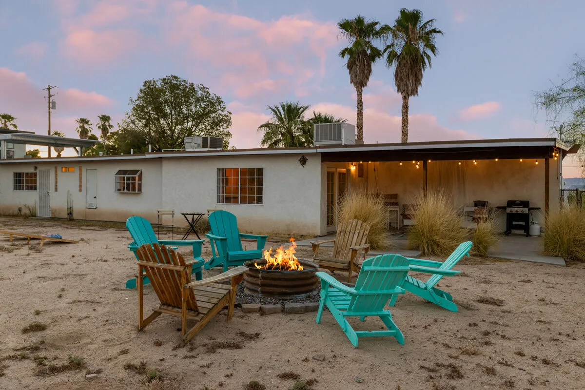 Hollywood Oasis