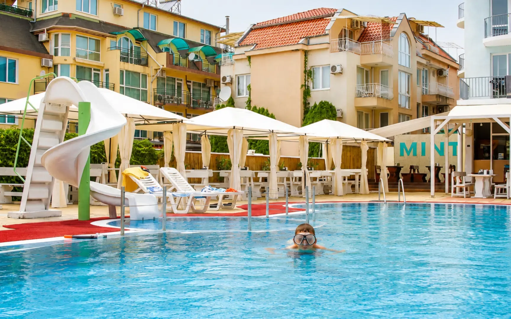 Mint Family Hotel property photo