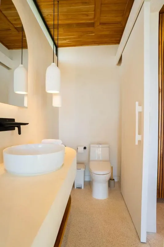 Chic 1BR Escape Breathtaking Balcony Views