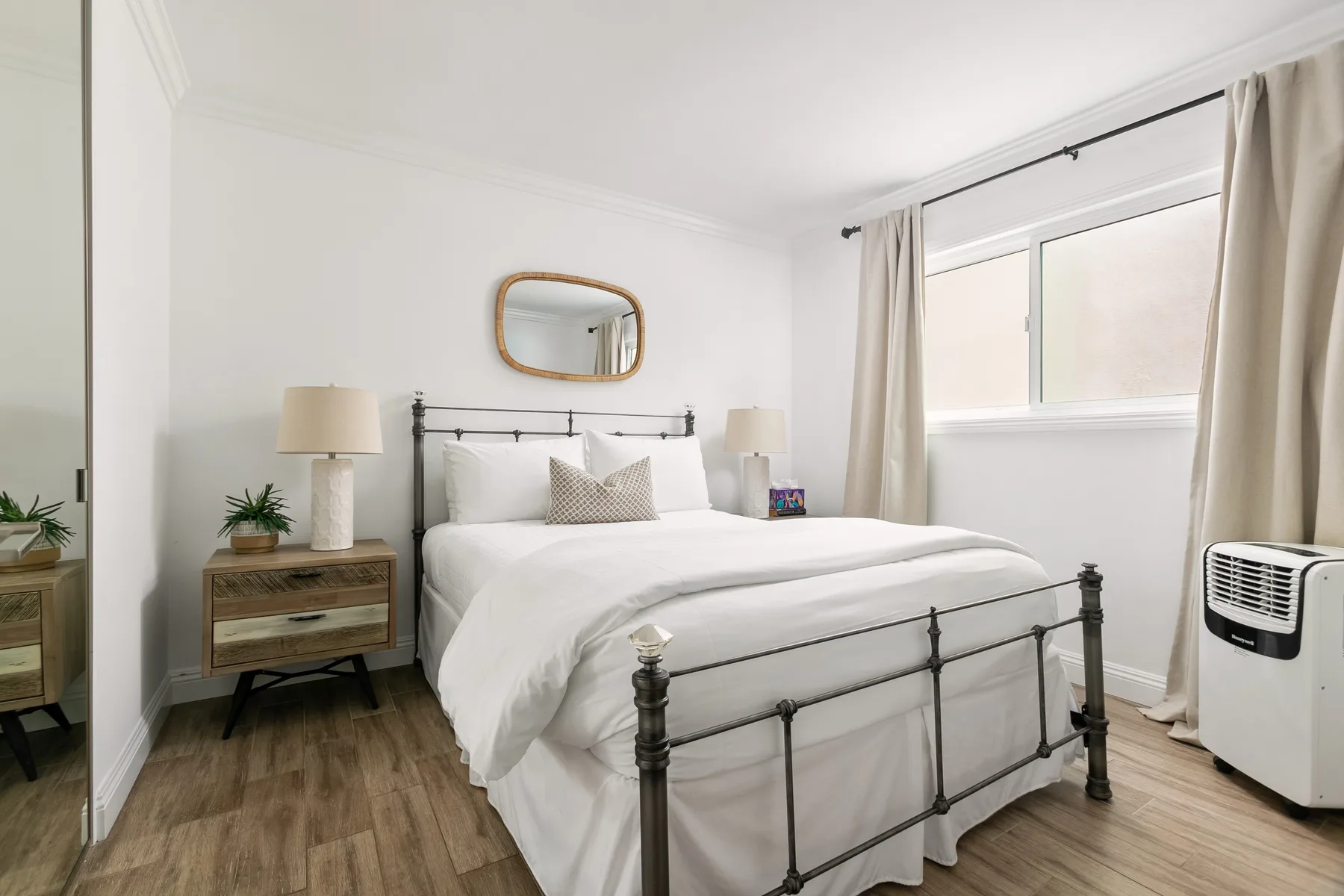 Oceanfront La Jolla Cove Condo