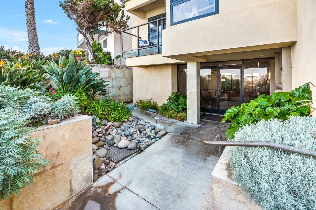 Oceanfront La Jolla Cove Condo