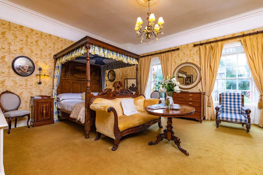 Hotel room or interior
