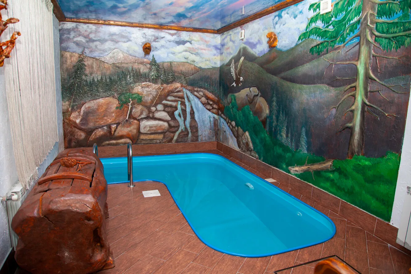 Sauna y piscina
