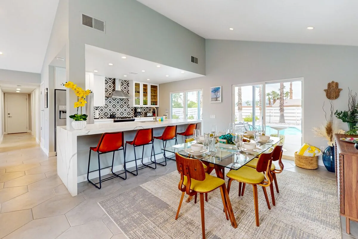 Twelve Palms - 67924