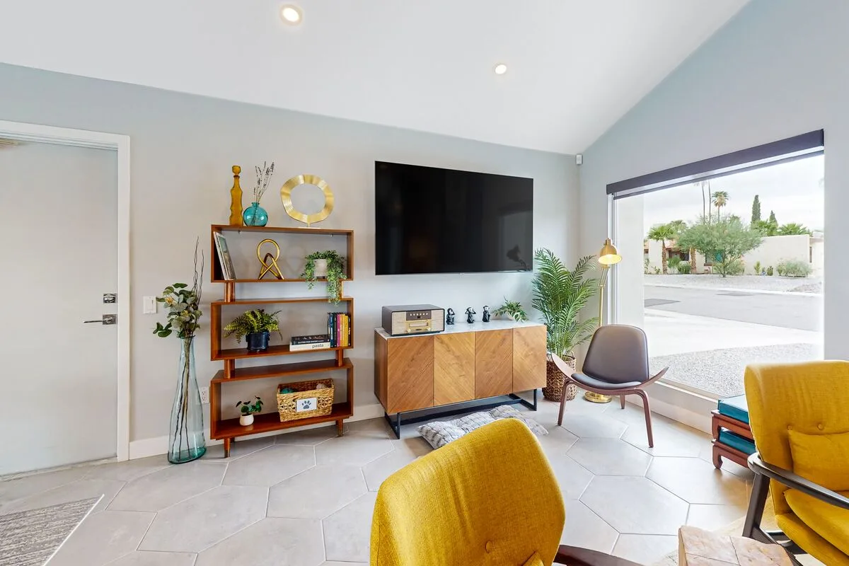 Twelve Palms - 67924